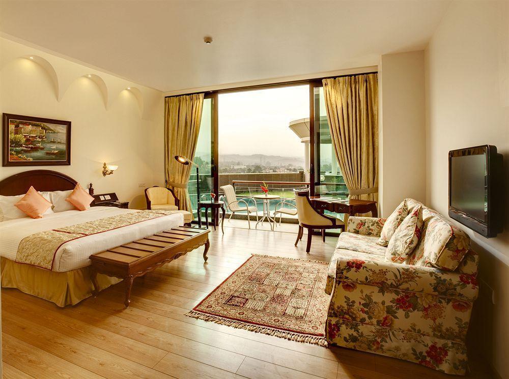 Vilasa Lall Ji Resort Dalhousie Dış mekan fotoğraf